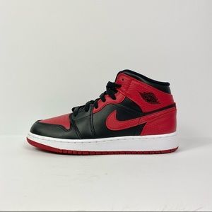 Nike Air Jordan 1 Mid Reverse Bred